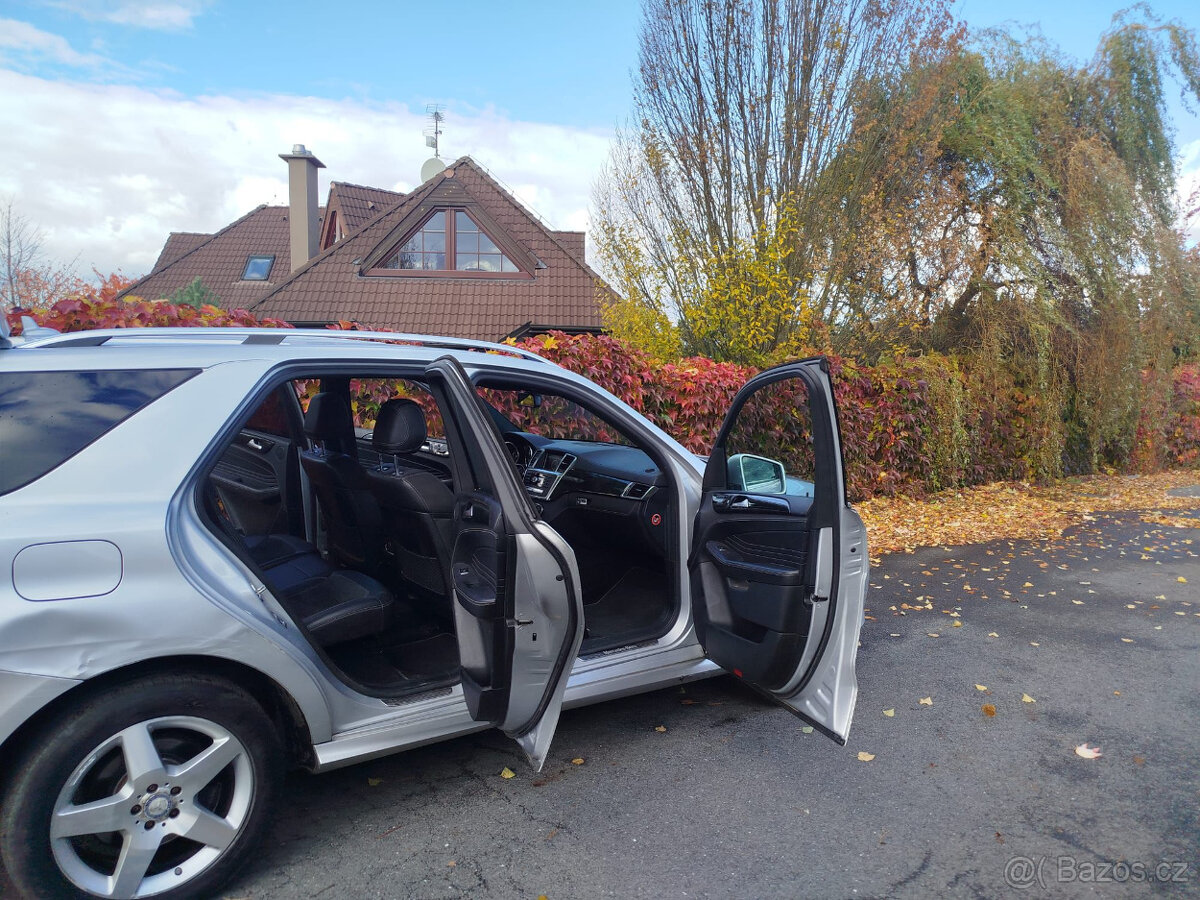 Mercedes-Benz ML 350 CDI AMG V6 4MATIC (2014) – Luxusní SUV - 11