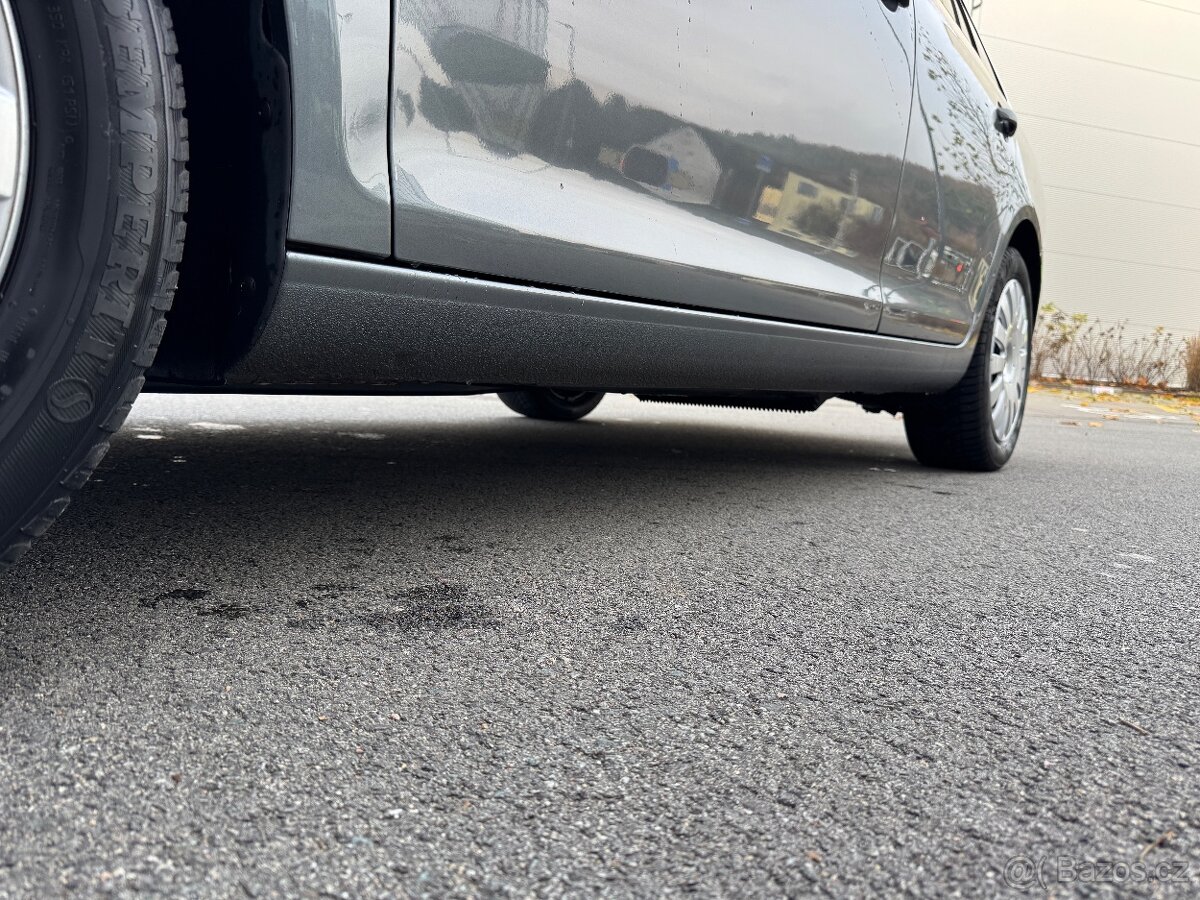 VW Golf VI 1.6TDI 77KW Style,Výhřevy,Senzory,Tažné,Digi AC - 11