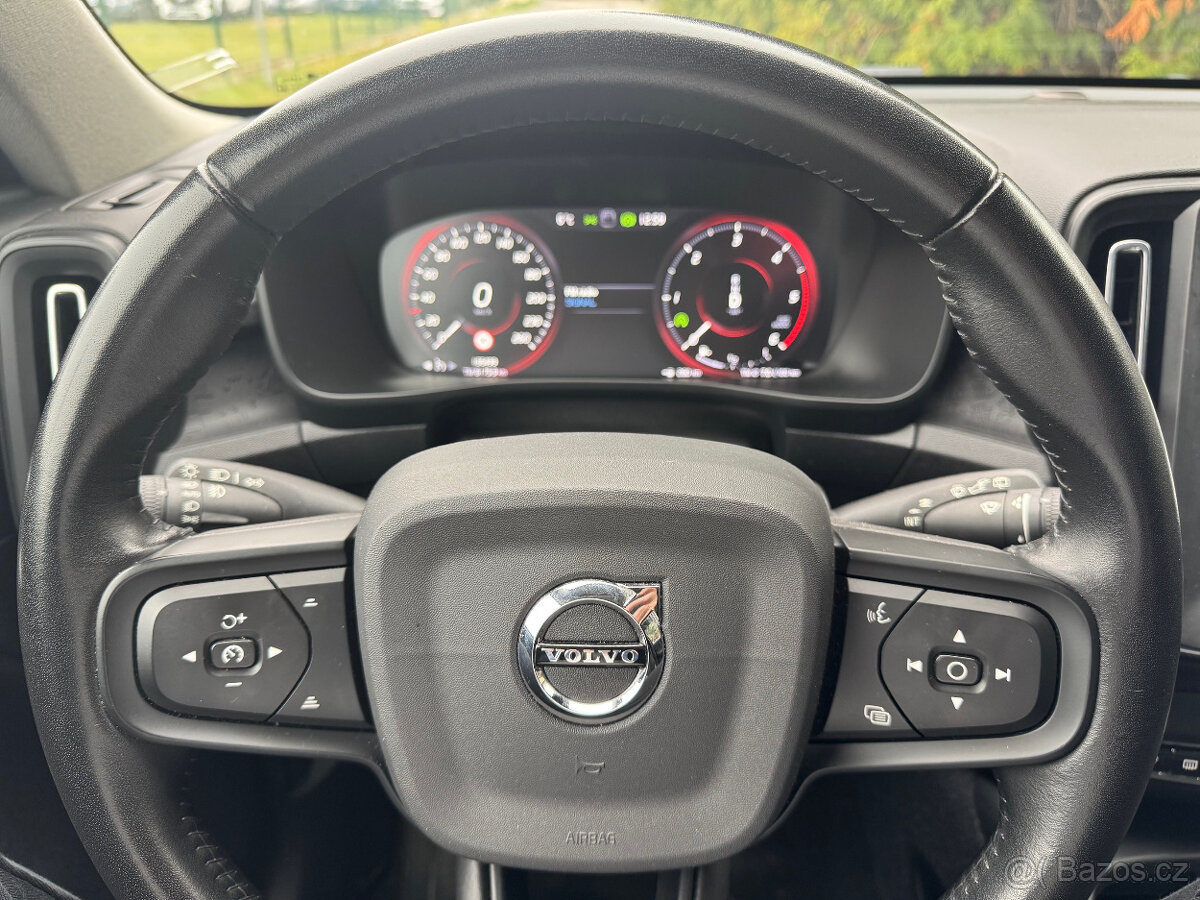 XC40 D3 2.0 110kW AT/8 NAVI LED KOUPENO V ČR ODPOČET DPH - 11