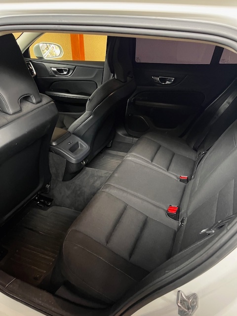 VOLVO V60 2,0 D4 140 kW, 4x4,CROSS COUNTRY, DPH - 11