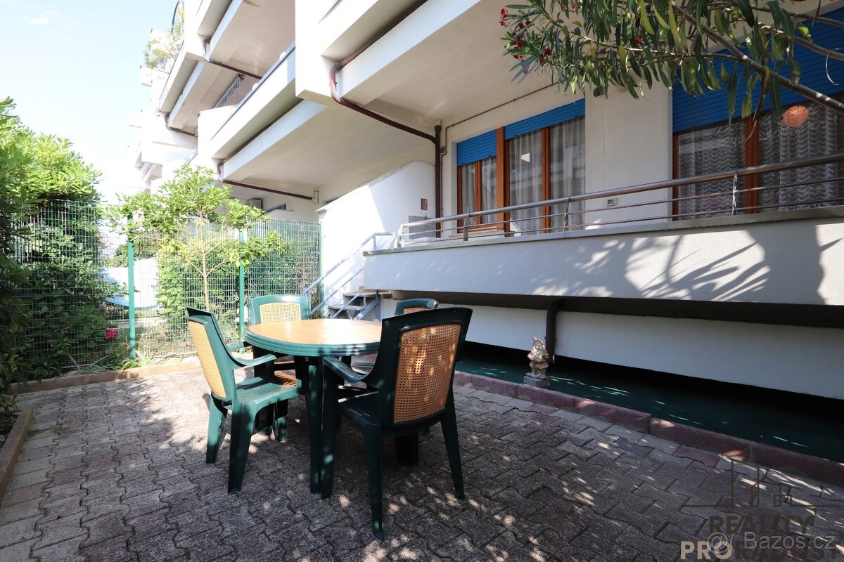 Prodej bytu 3+kk 63 m² Martinsicuro-Villa Rosa, Itálie - 11