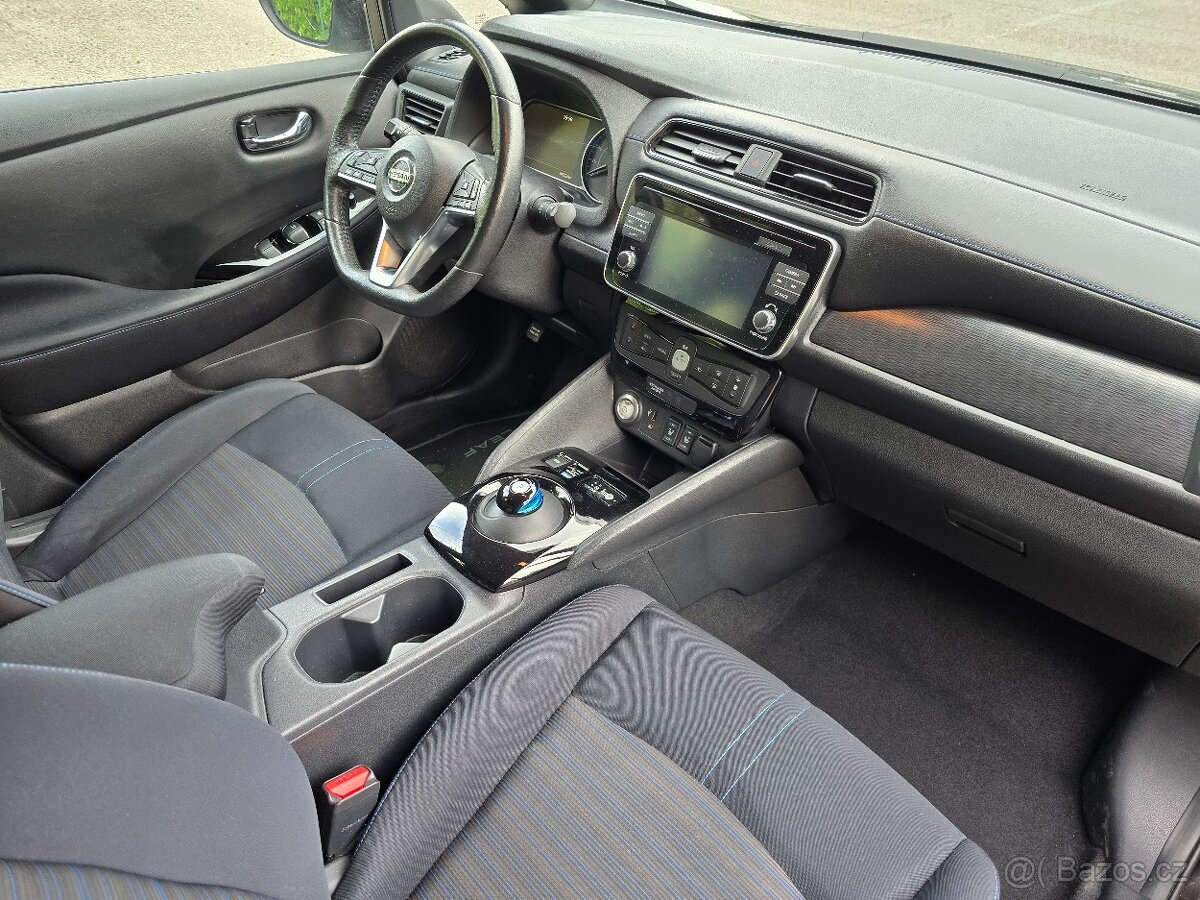 Elektromobil Nissan Leaf 40 kWh, zimní balíček, tep.čerpadlo - 11