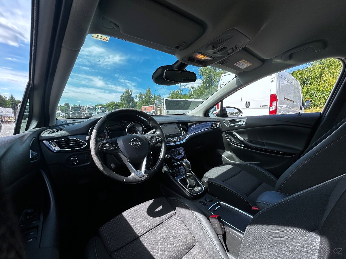 Opel Astra K kombi 2019, černá, 103.407 km - 11