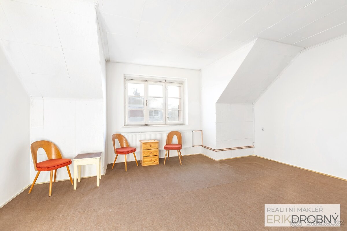 Prodej rodinného domu 5+1, 174 m², pozemek 476 m², Pardubice - 11