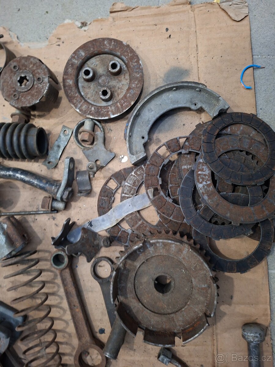 Jawa CZ 175, 250 kyvacka - nahradni dily - 11