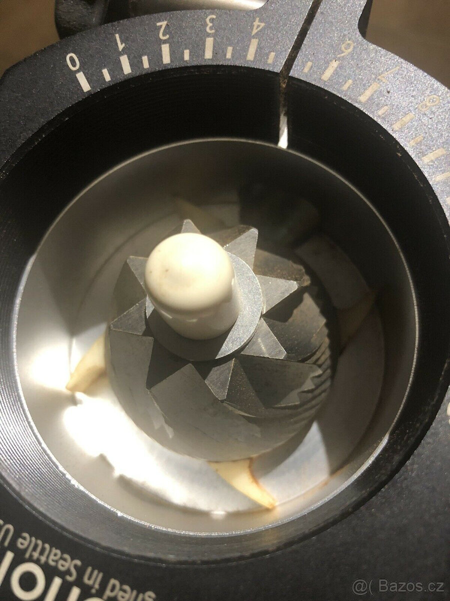 Mlýnek na kávu Kafatek Monolith MC1 2017 - 11