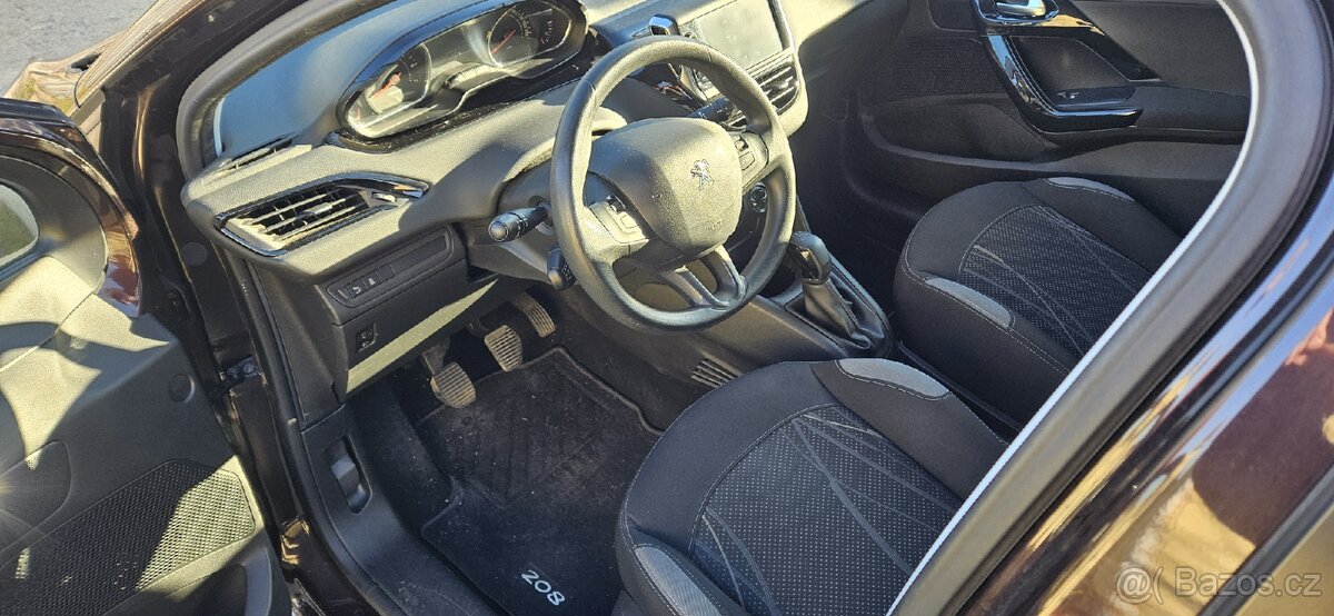 Peugeot 208 1.2 12v 60kw Allure PC KLIMA 6/2013 89900km - 11