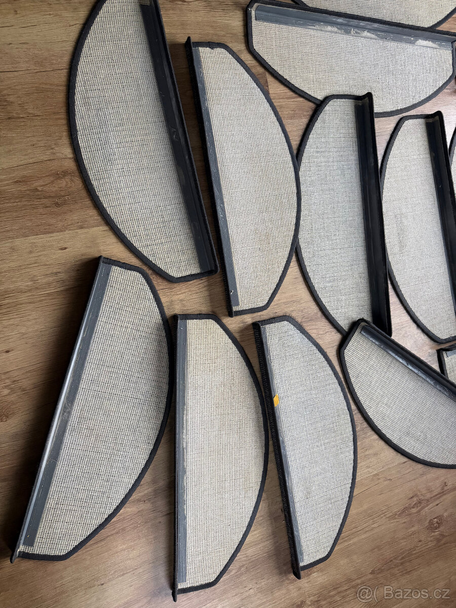 Kobercové nášlapy na schody 15ks - 11