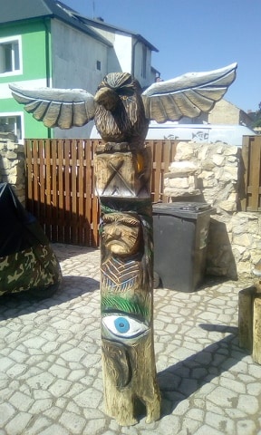 dřevěné sochy, výrob totemů od známého sochaře - 11