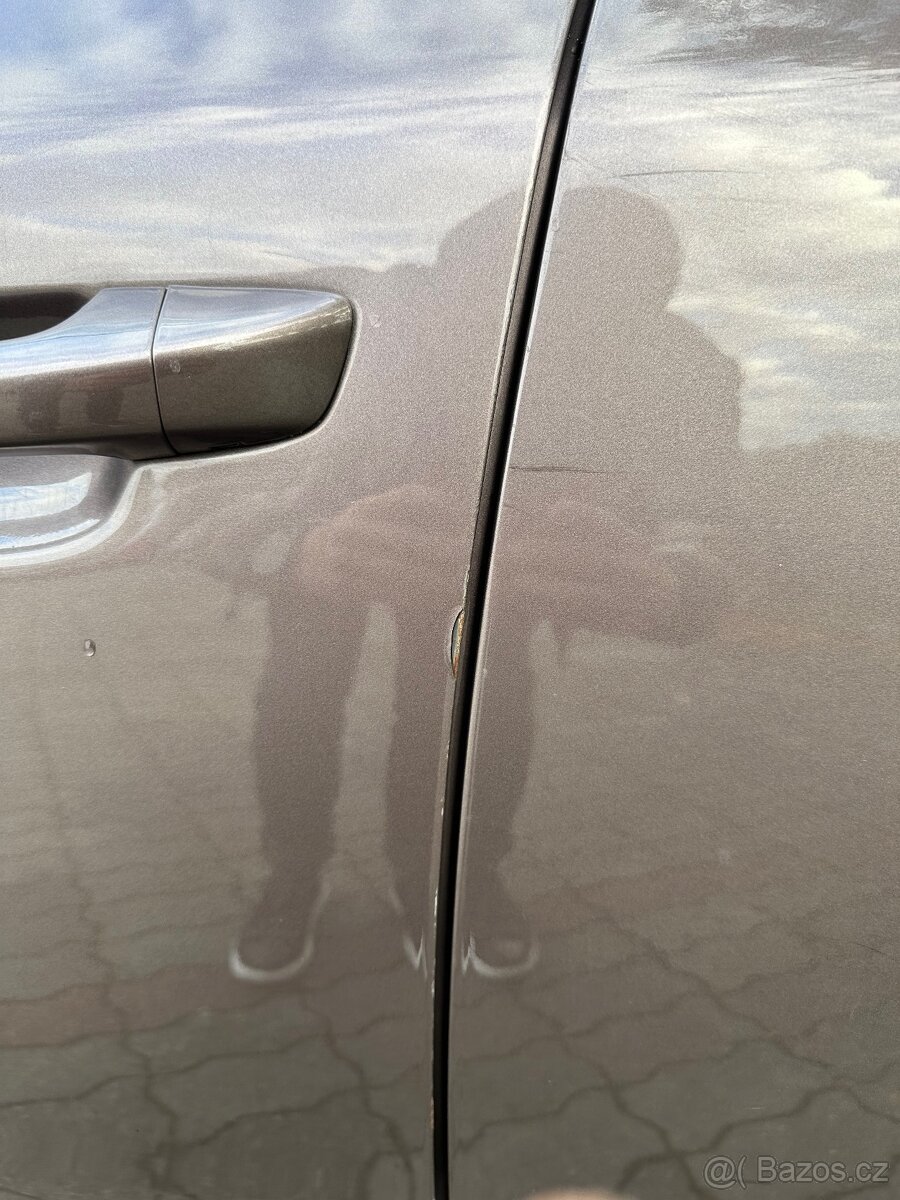 Škoda Superb II 2.0 TDI (2010) - 11