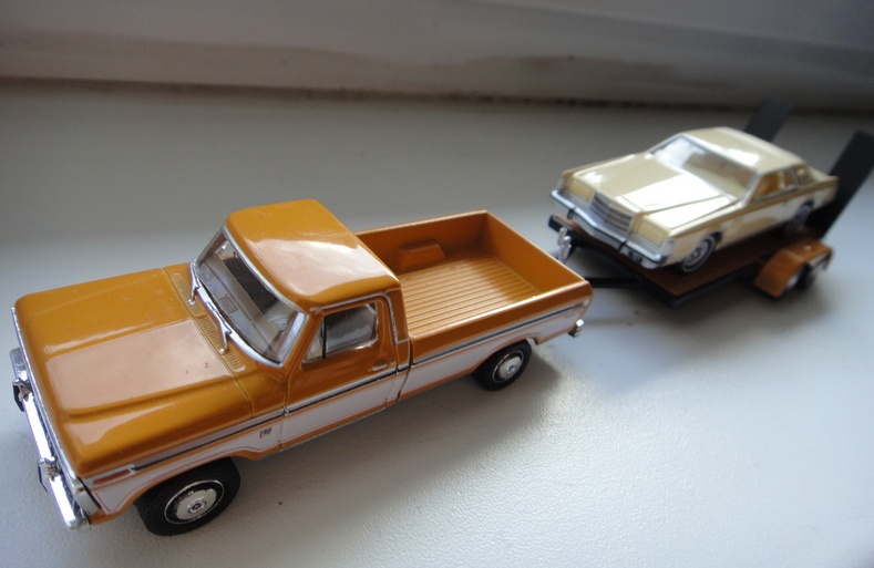 KOVOVY MODEL FORD F250 PICK UP - 11