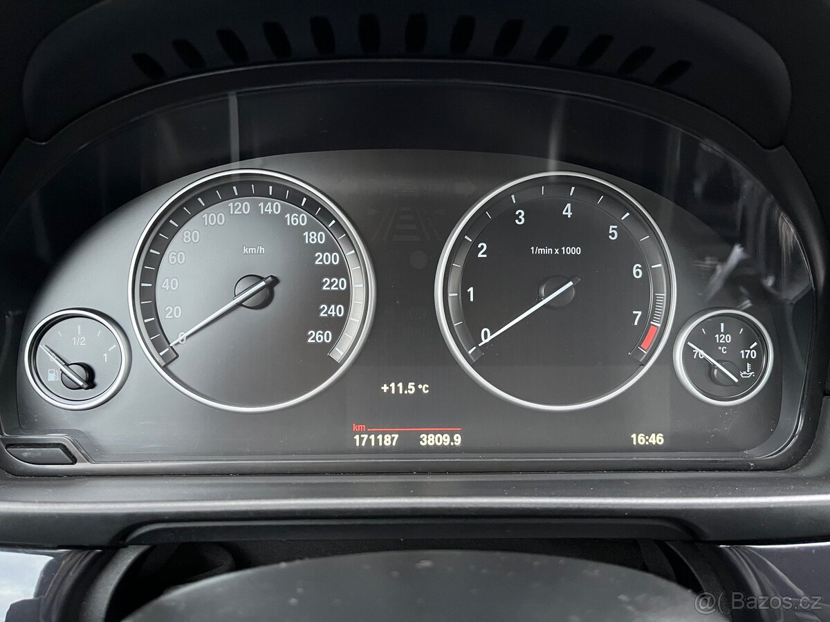 BMW Řada 5, 520i 135kw - 11