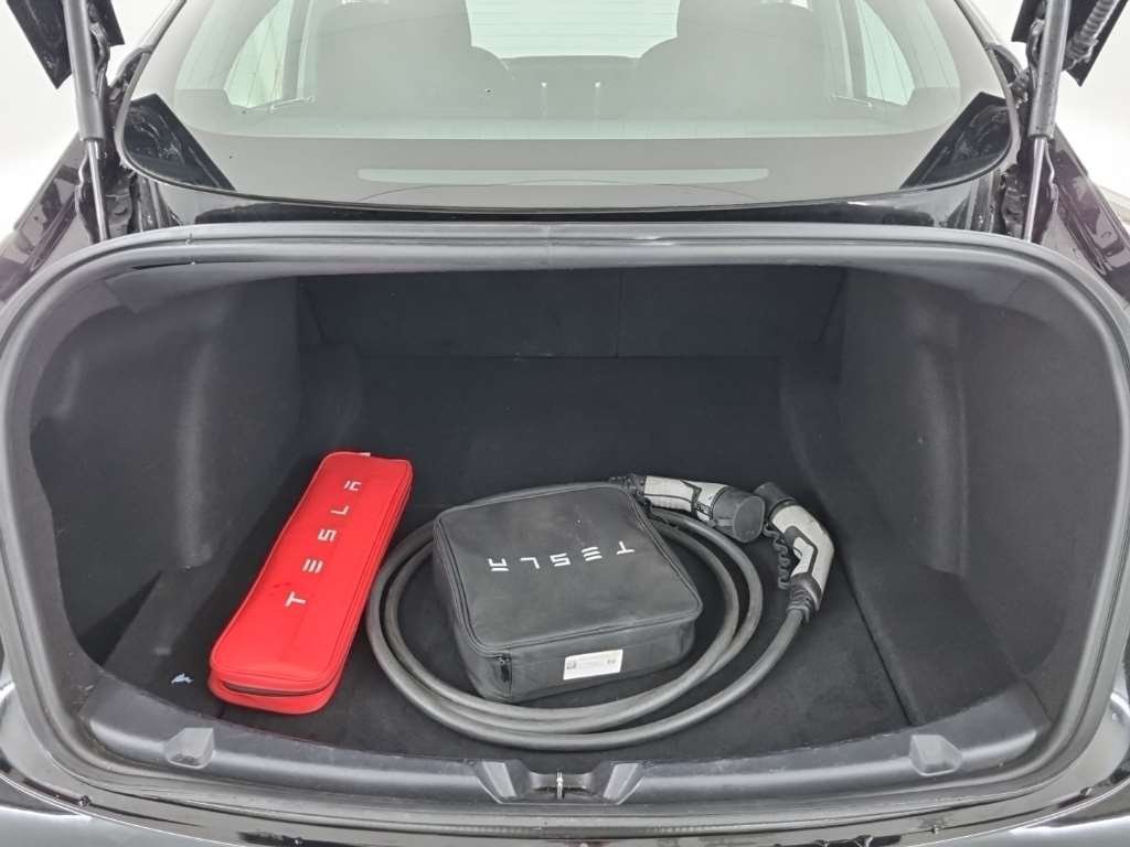 Tesla model 3 Dual Motor, long Range 2020 včetně DPH - 11