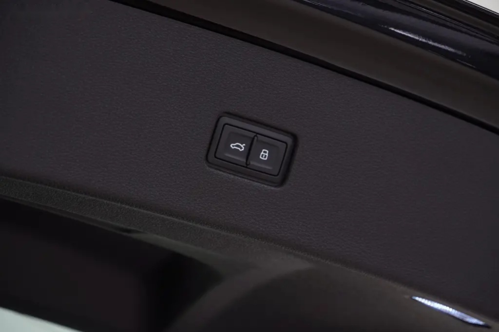 Audi Q8, 55 TFSI,ČR,DPH,ZÁRUKA 2028 - 11