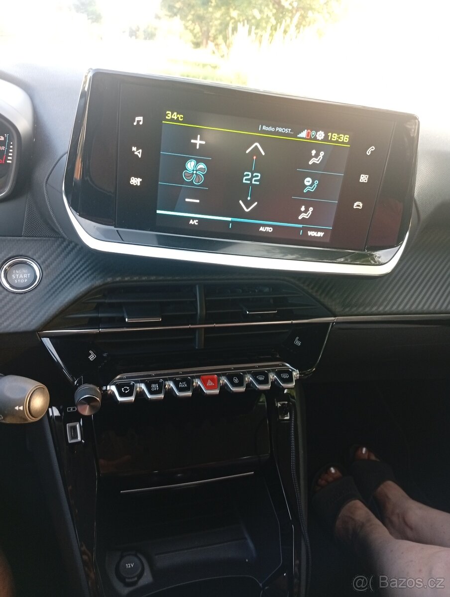 Peugeot E208 II 2022 Allure 34000 km - 11