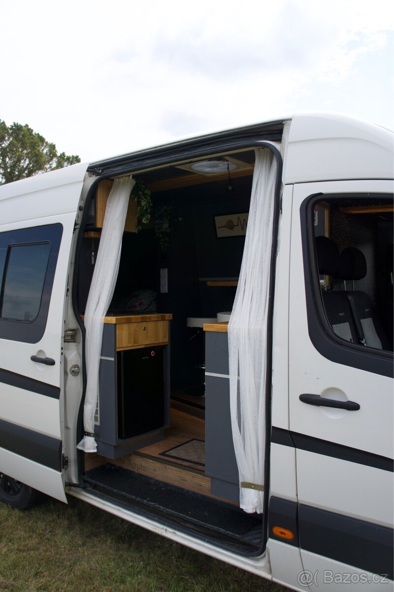 Obytná dodávka - 11