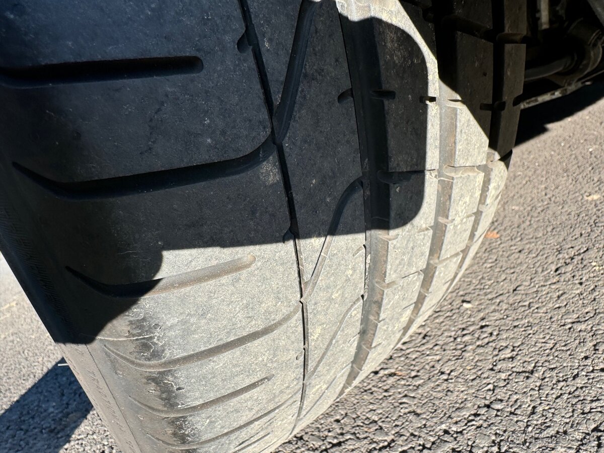 Porsche Cayman S - 11