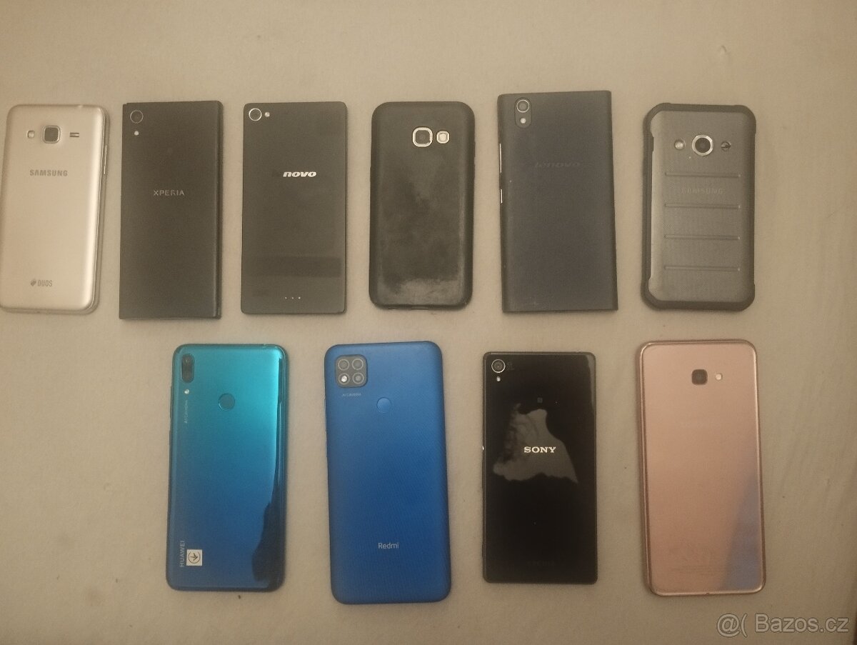 Mobily různé viz.foto - 11