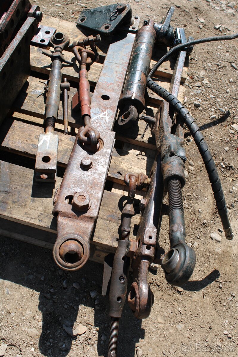 Zetor 7211 ramena konzole trn agrohák držák 3. bod - 11