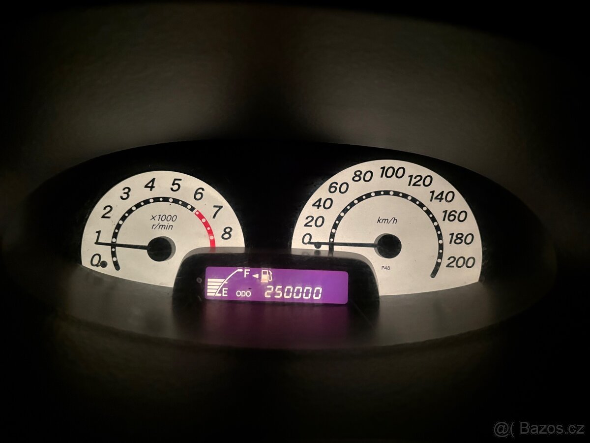 Toyota Yaris TS 1.5 VVTi - 11