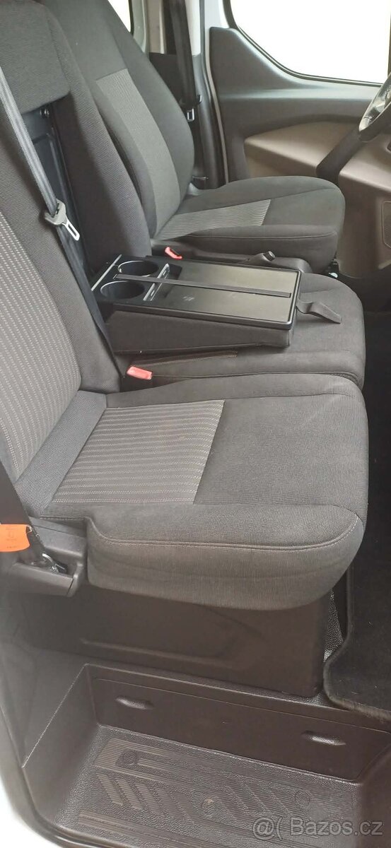 Ford Transit Custom 2.2 TDCi 92 KW, 5 míst - 11