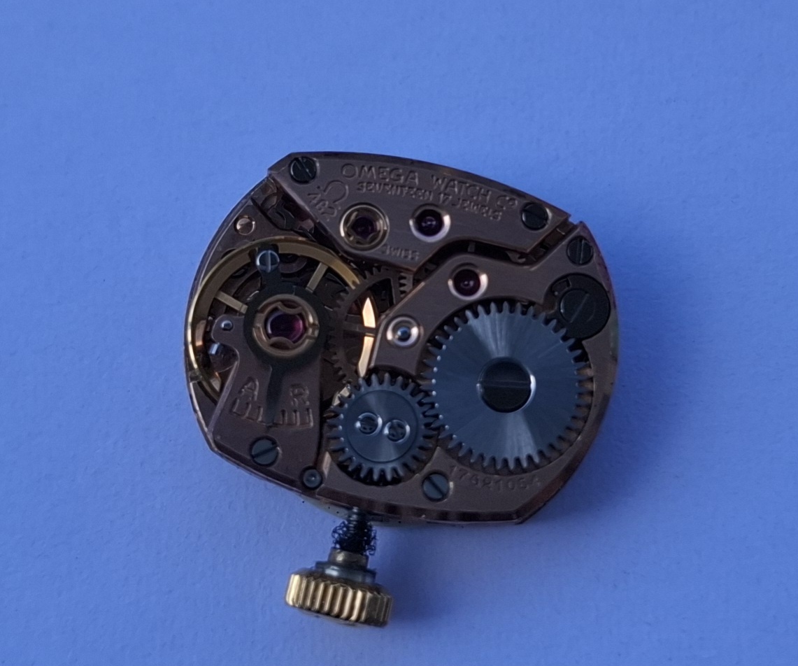 Dámské zlaté náramkové hodinky Omega 18K - 11