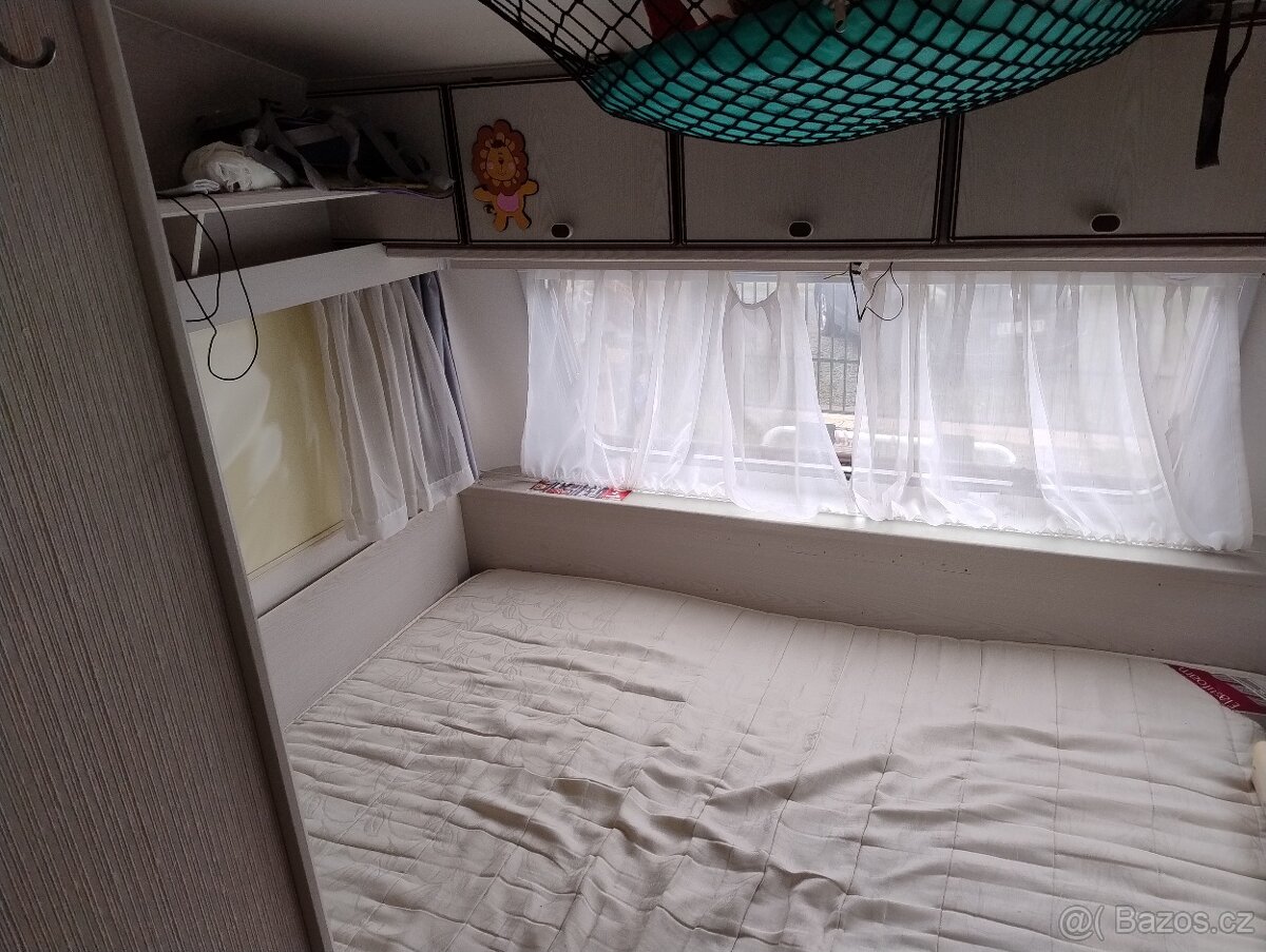 Karavan Knaus pro 5 osob - 11