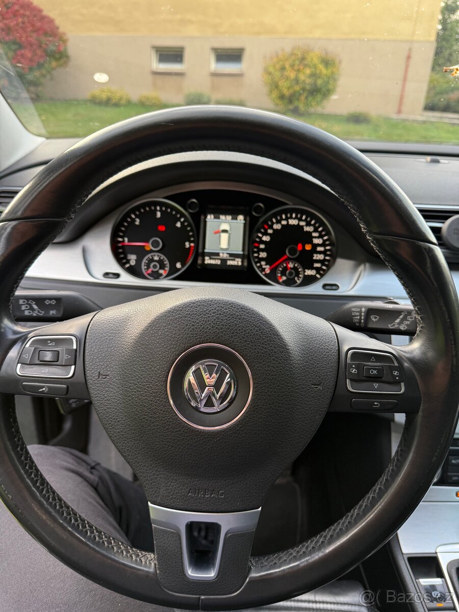 Prodám VW Passat B7, Variant 2.0 TDI, rok 2011 - 11