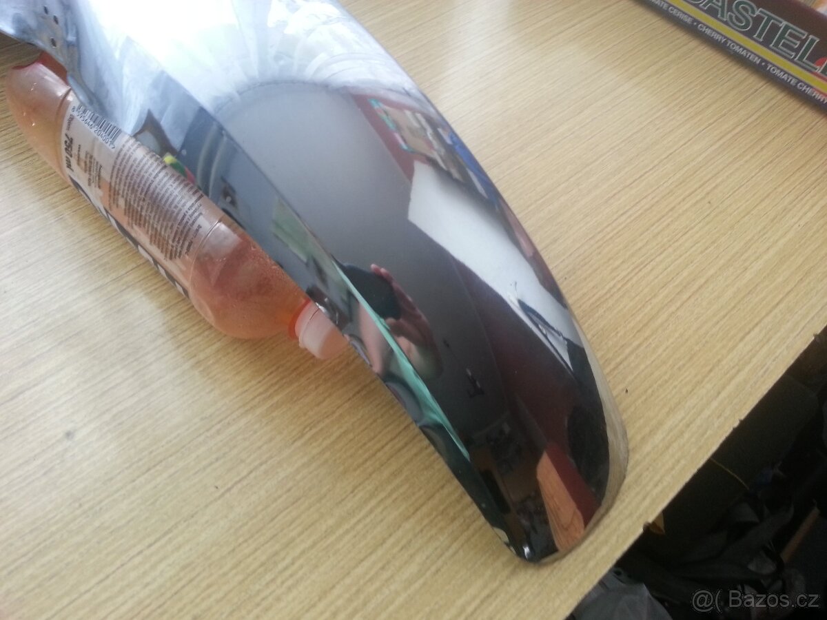 Přední blatník na Jawa 350 634 napadený kutilem - 11