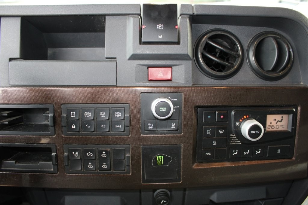 RENAULT T 520 HYDRAULIKA, KAMERA - 11