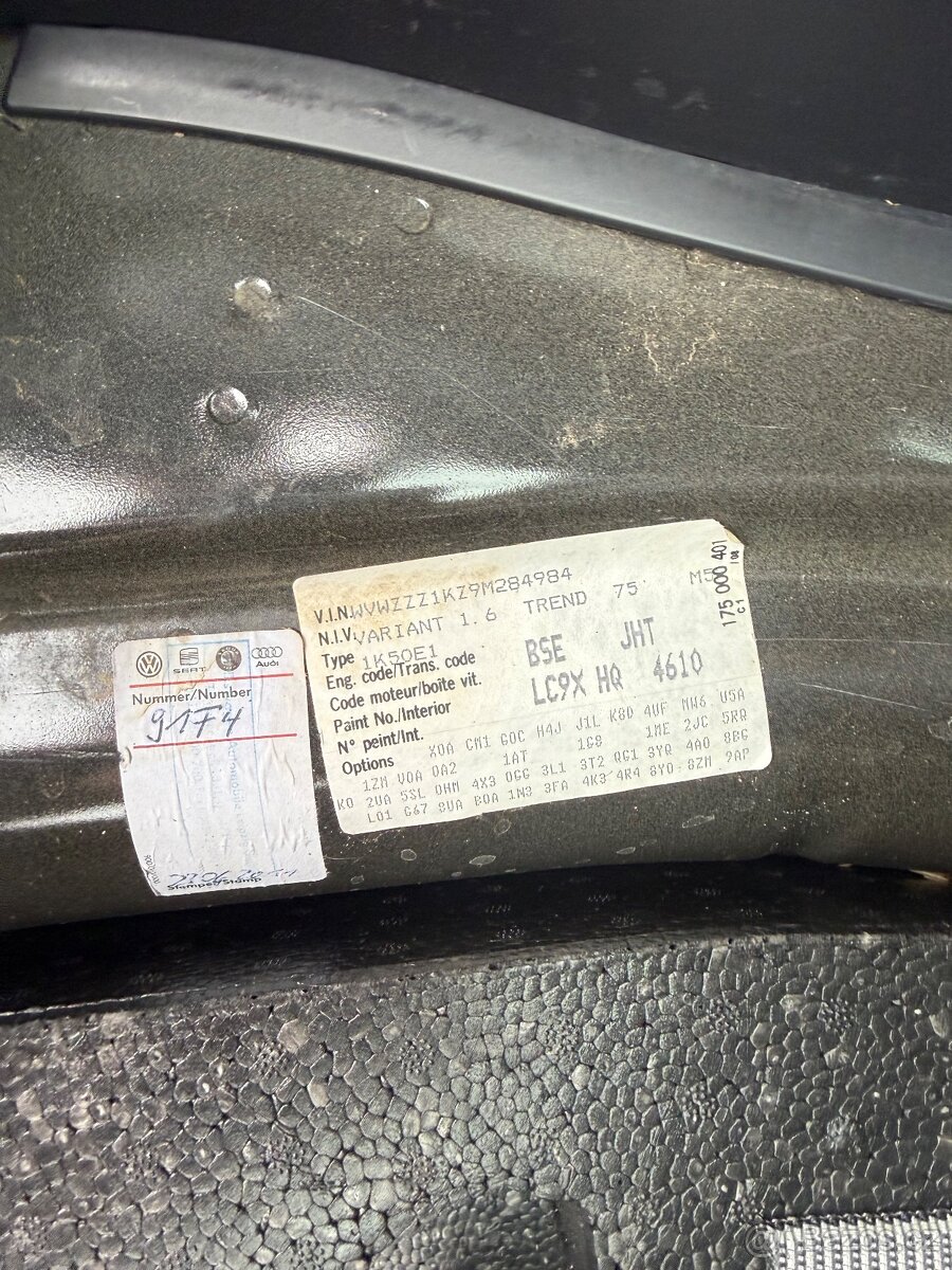 Volkswagen Golf, 1.6 MPi, 75 kW, 180 911 km - 11