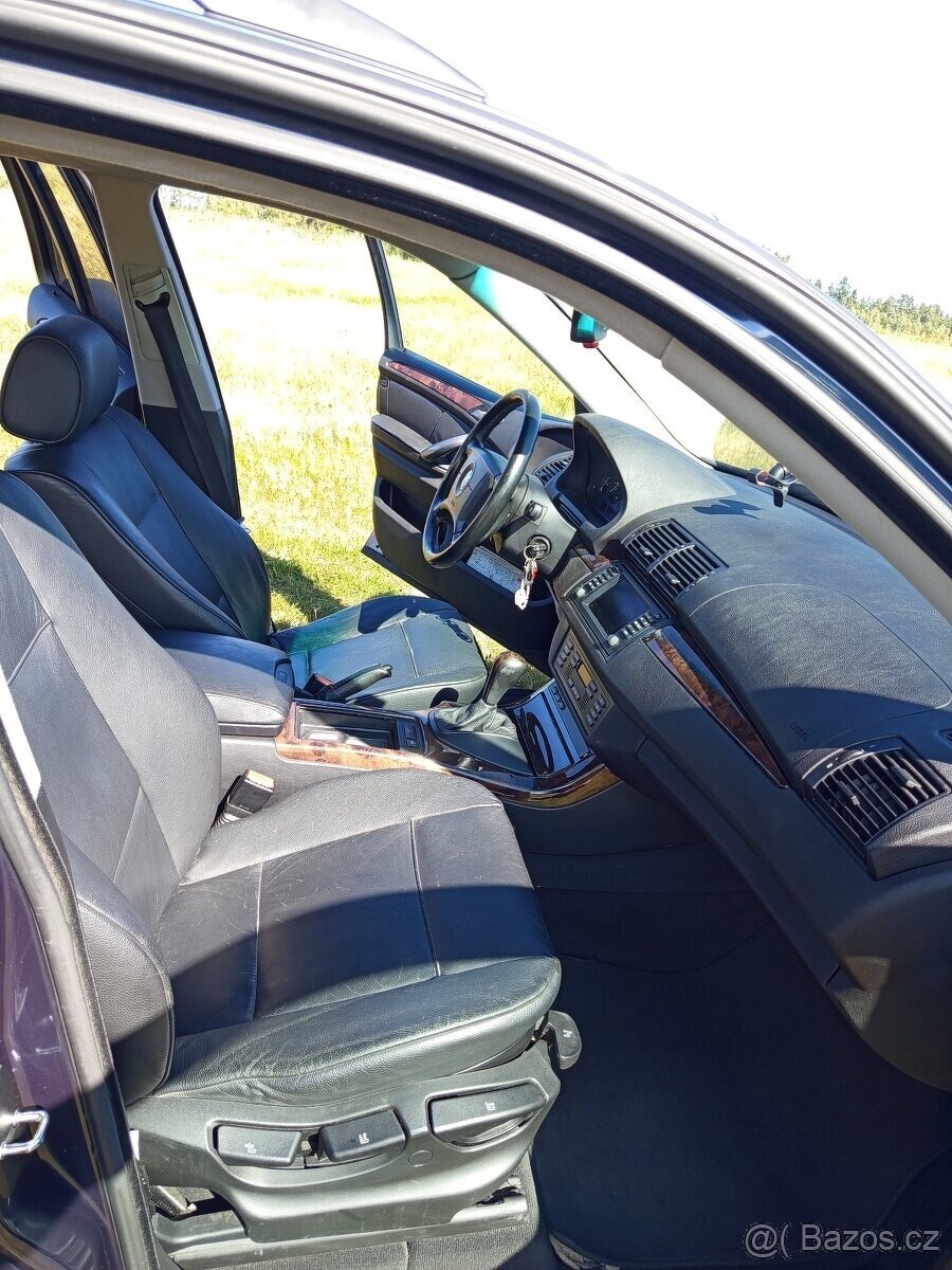 BMW X5 3.0i velmi zachovalá, bez investic - 11
