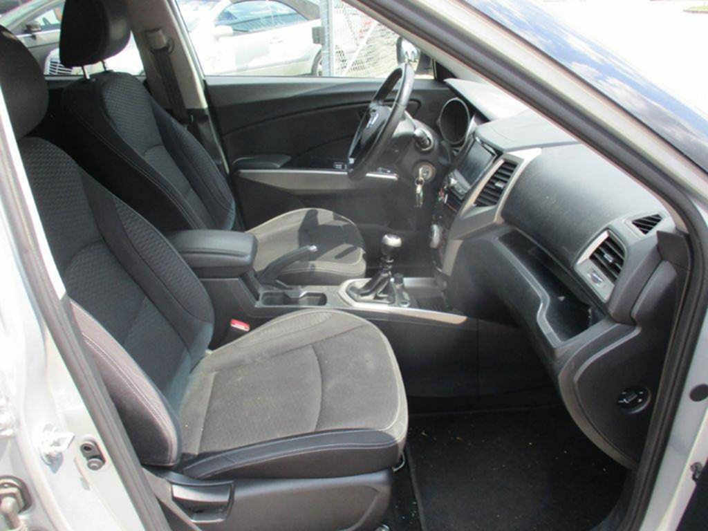 SSANGYONG TIVOLI 1,6e-XDi kamera ESP 2019 - 11