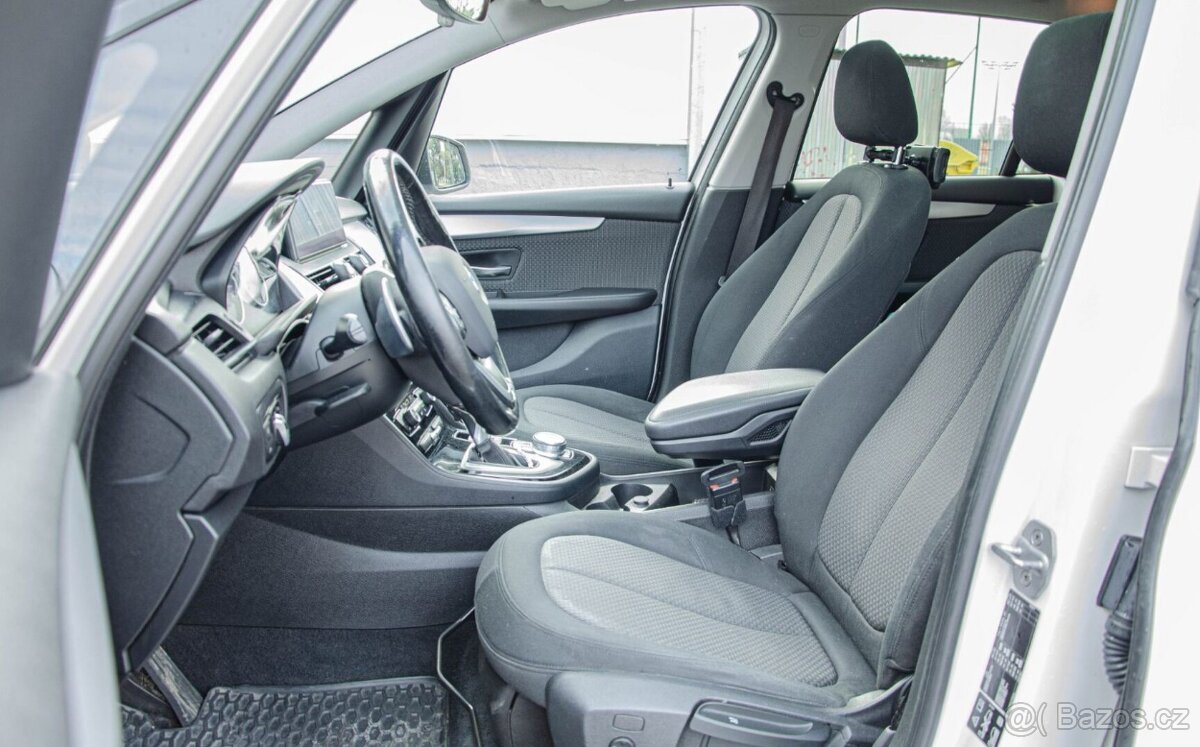BMW Rad 2 Gran Tourer 2 218d xDrive Advantage A/T - 11
