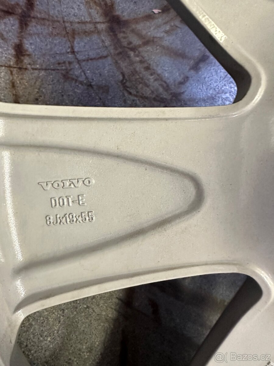 VOLVO XC70 ALU KOLA DISKY ERAKIR ORIG 5X108 R19 - 11