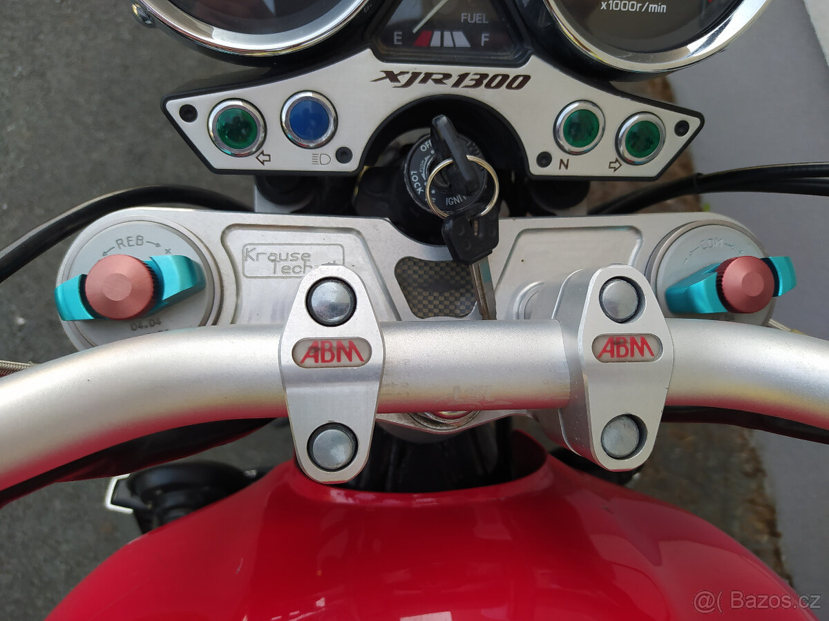 YAMAHA XJR 1300 - 11