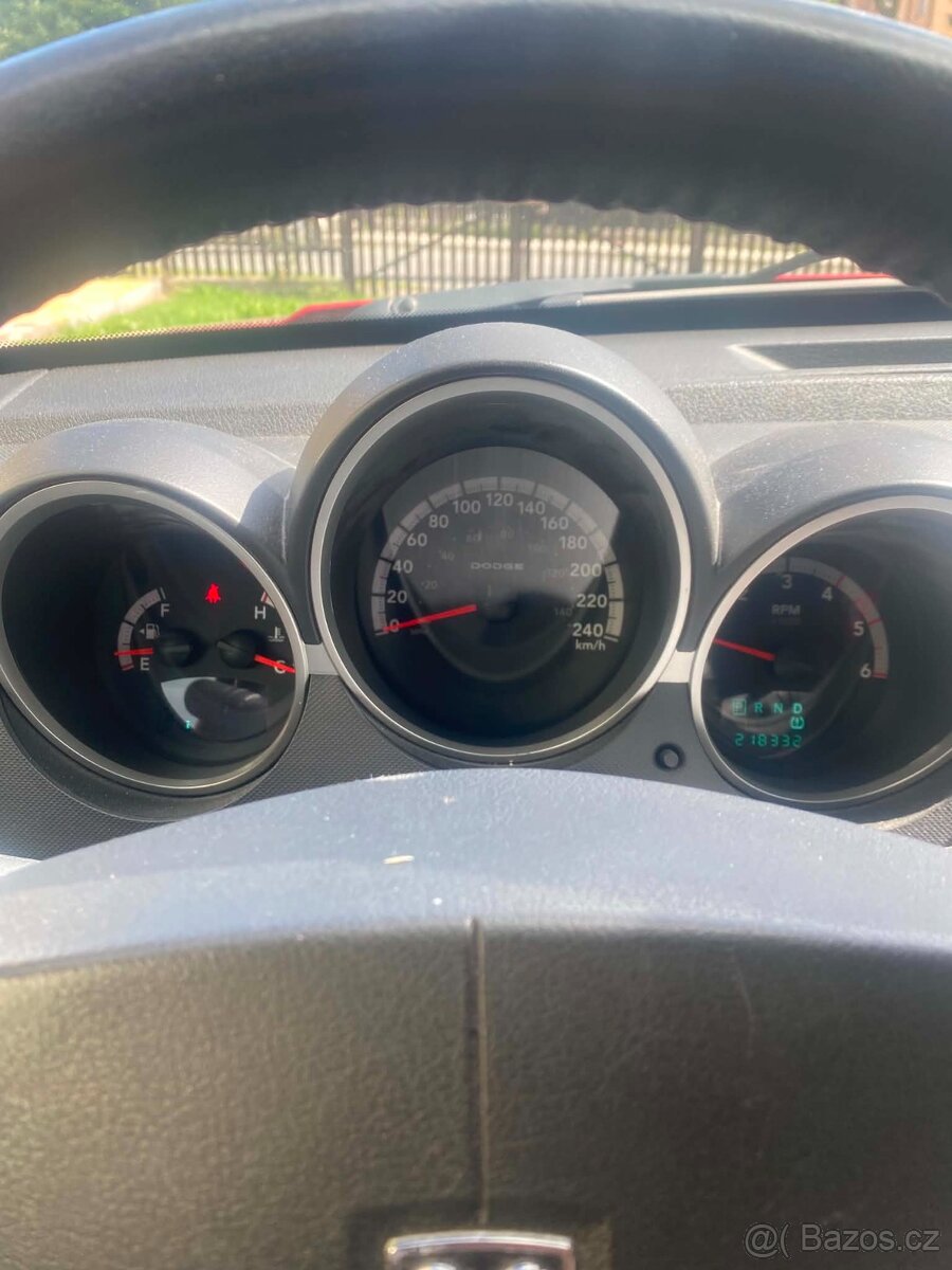 Dodge Nitro 2.8 - 11