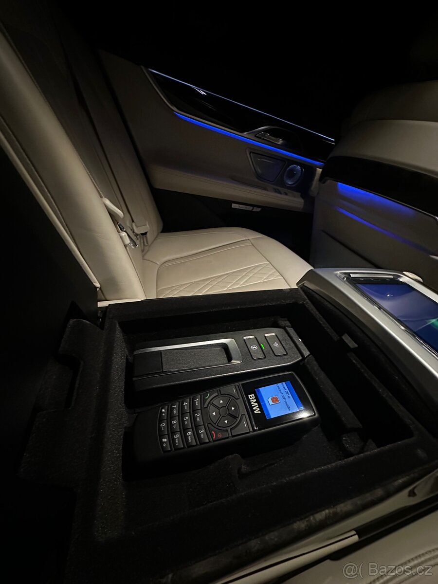 BMW 750i G11 xDrive/B&W/LASER - 11