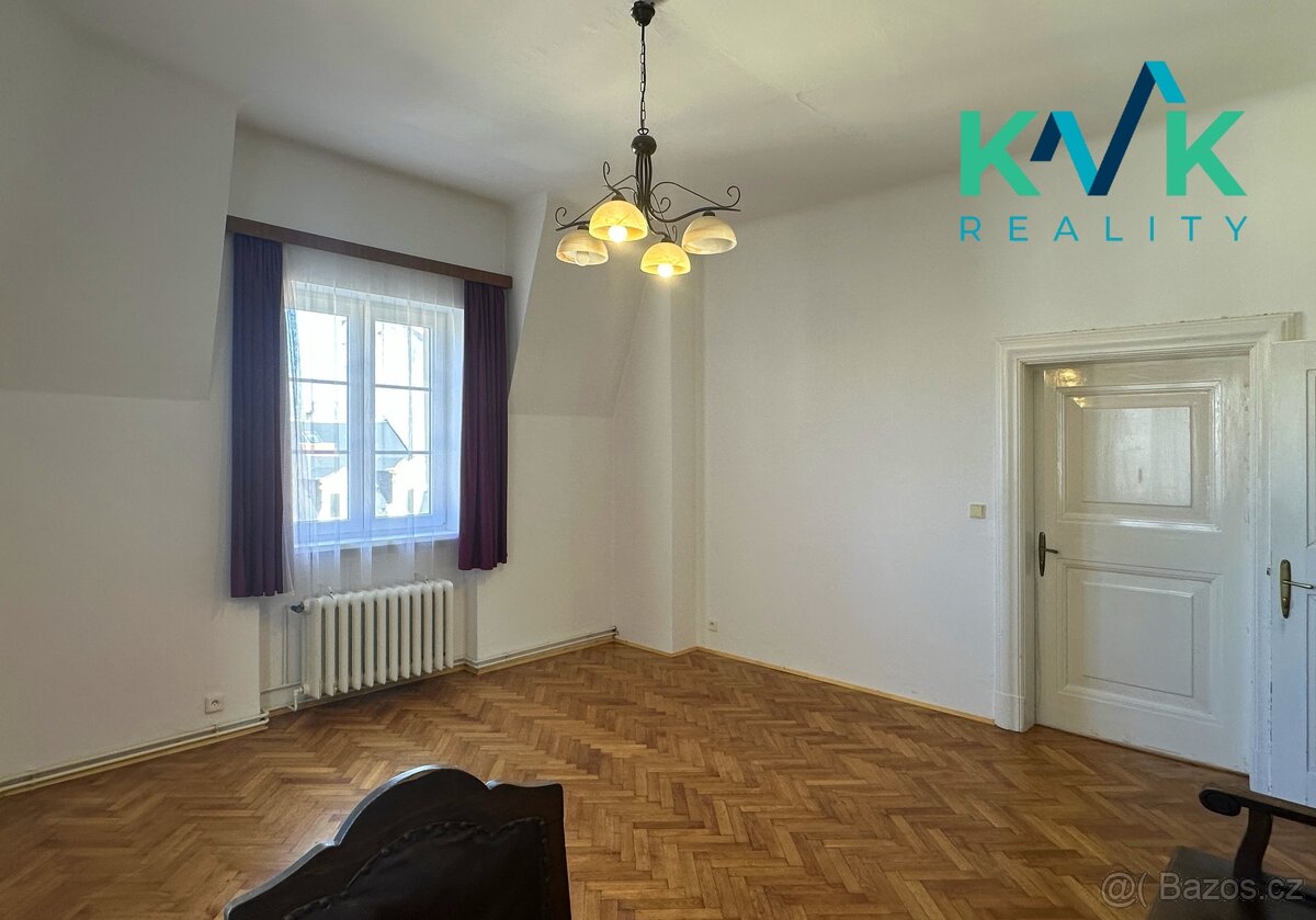 Prodej bytu v dispozici 4+1, užitná plocha 120m², Centrum Ka - 11