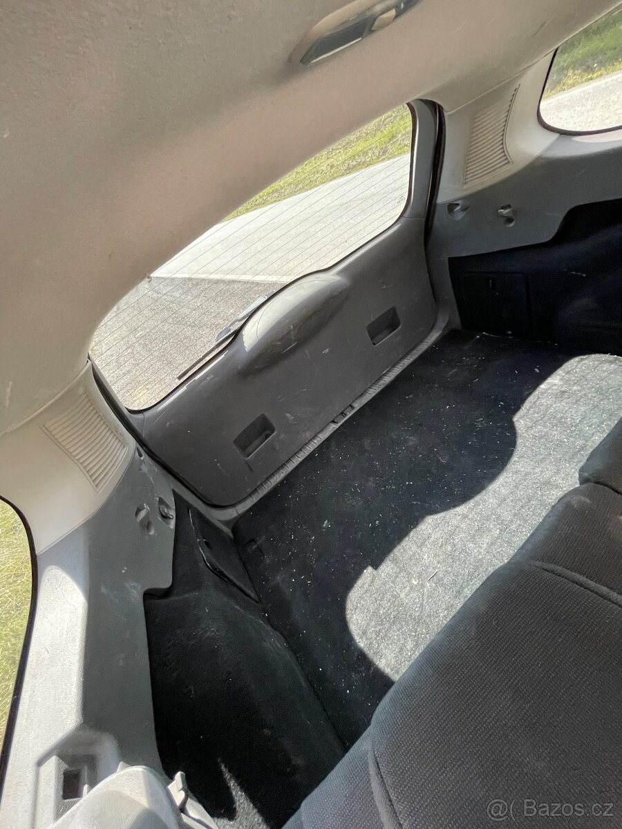 Ford Fokus 2008 - 11
