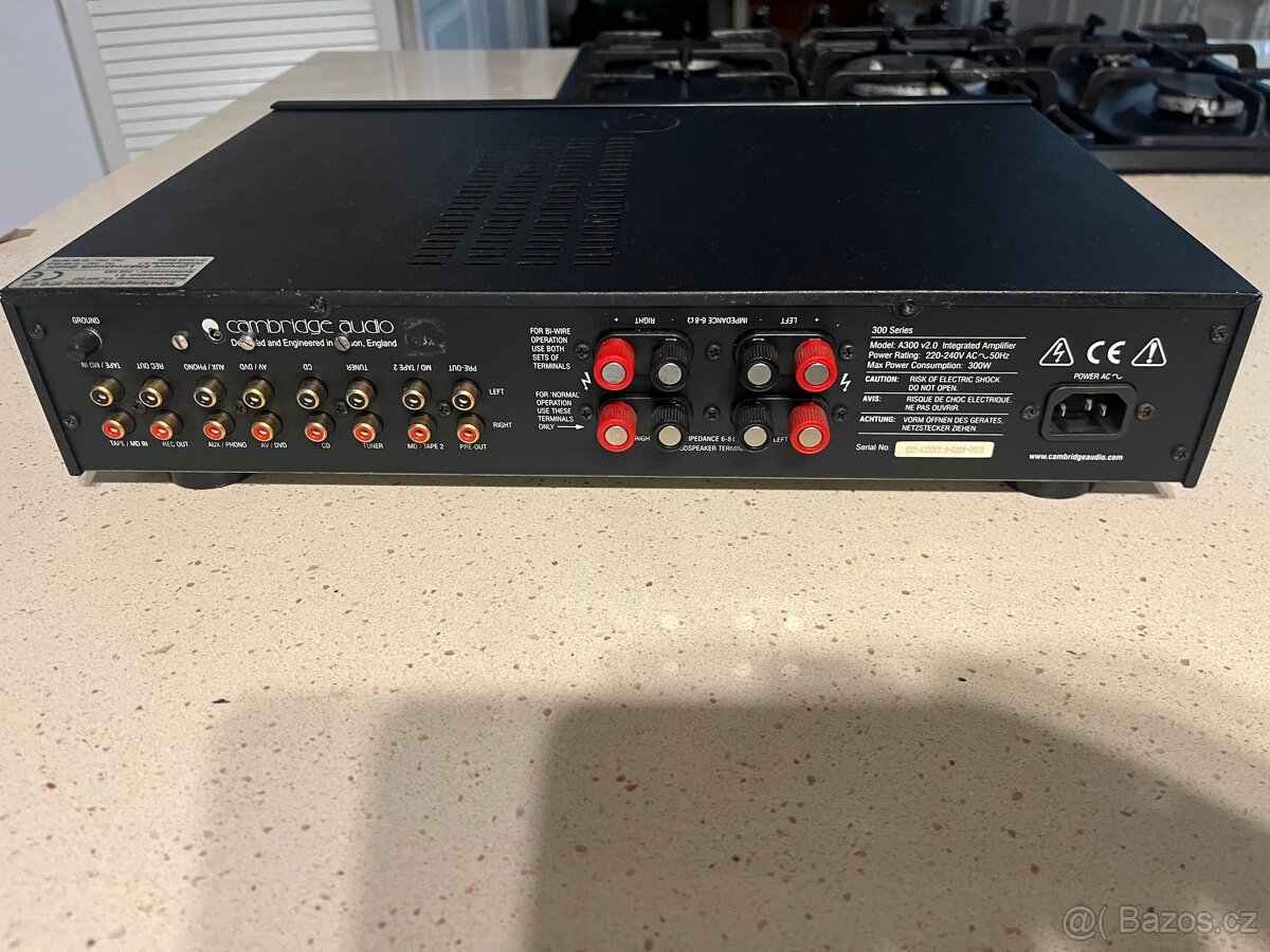 Zesilovač Cambridge Audio A300 - 11