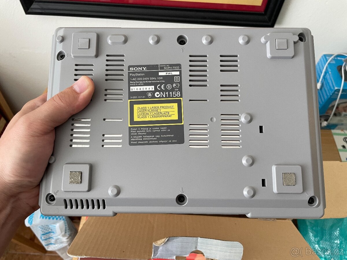Sony Playstation SCPH-7502 - 11