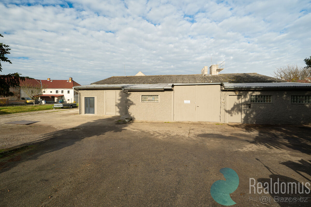 Prodej, komerční areál 512 m2, pozemek 2.346 m2, Křenov, Čes - 11