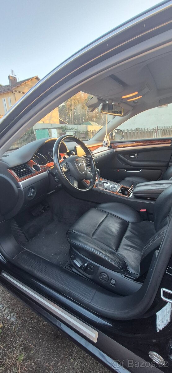 Audi A8 4.2, nafta - 11