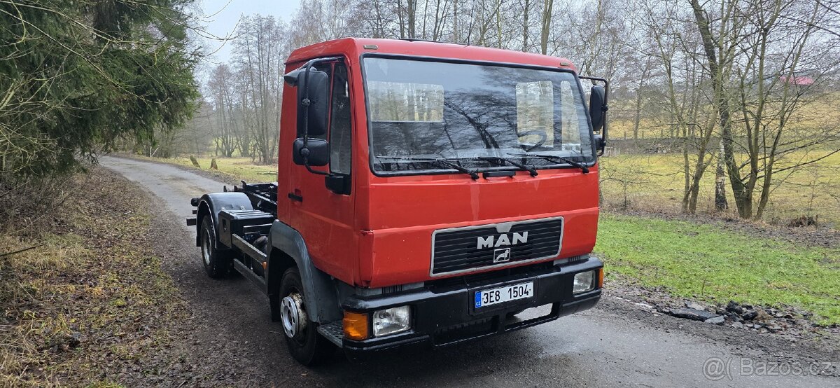 MAN L2000 hákový nosič kontejnerů - 11