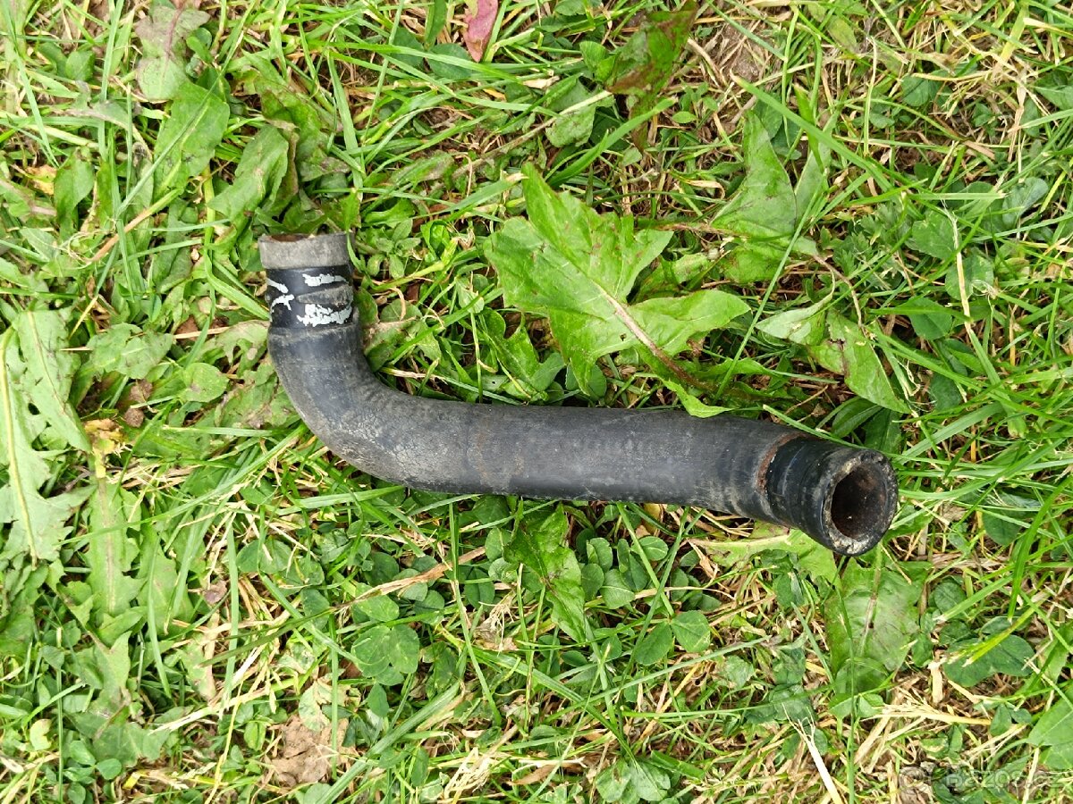 VW Transportér T4 1.9tdi - hadice chlazení + nádobky - 11