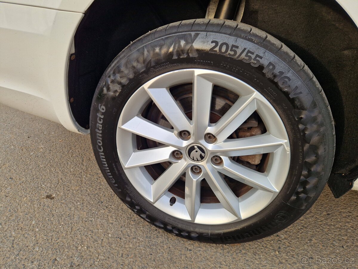 Škoda Superb 2 combi 2,0 TDI facelift , navi, xenony - 11