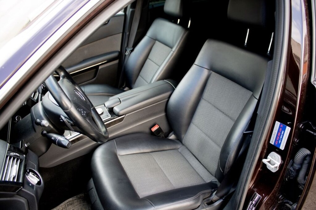 Mercedes-Benz E E320 CDI 4MATIC, 170kW, A7 - 11