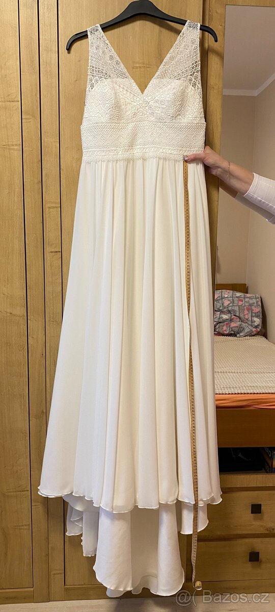 Svatební šaty - 11
