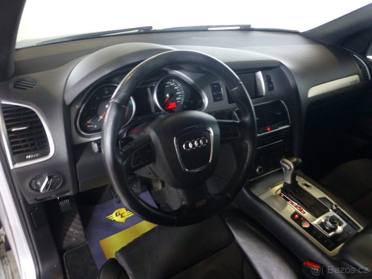 Audi Q7 3,0TDI XENONY NAVI VZDUCH - 11